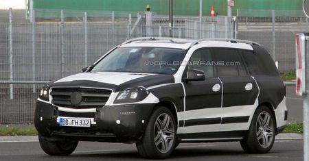 Nowy Mercedes GL zadebiutuje w Nowym Jorku