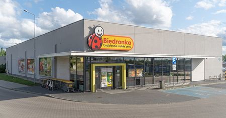 W poniedziałek zaczęło się w Biedronce. Trzy sztuki gratis