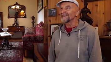 Gwiazdor "Rancza" porzucił Warszawę i zamieszkał w 100-letnim domu na wsi. Jak się urządził? (ZDJĘCIA)