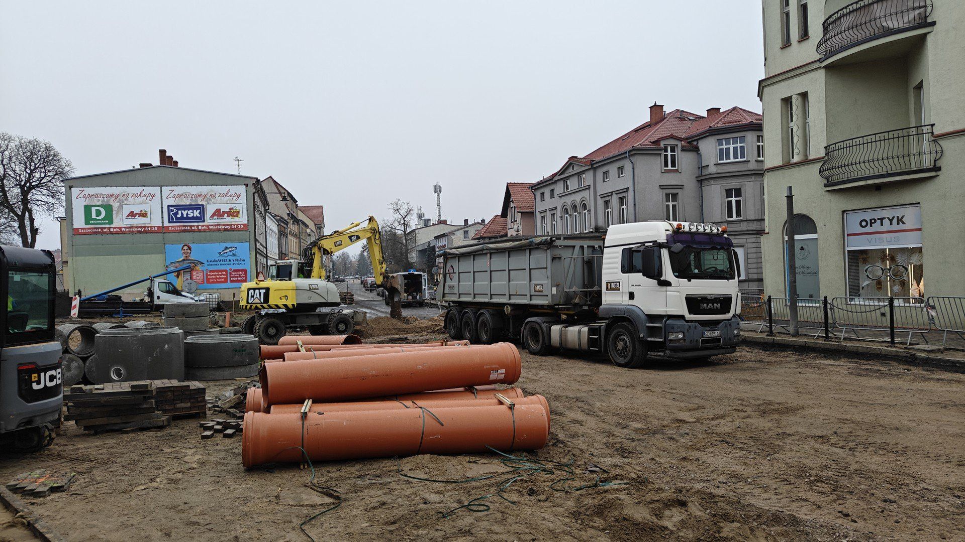 W centrum Szczecinka trwa budowa nowego ronda