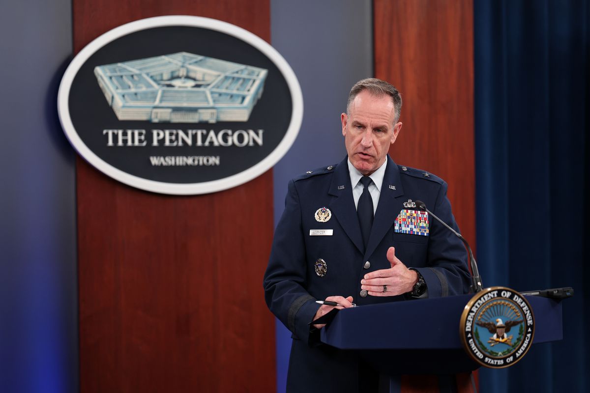 Rzecznik Pentagonu generał Patrick Ryder