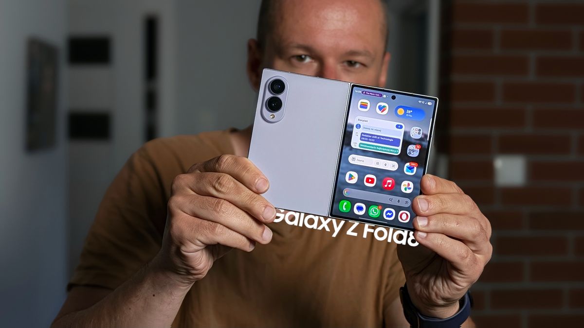 Samsung Galaxy Z Fold 8