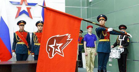 JunArmia, młode wojsko Putina. Nastolatki pójdą na front, by zastąpić poległych braci