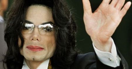 Michael Jackson przewidział swoją śmierć? "Pisał listy, w których twierdził, że codziennie BOI SIĘ O SWOJE ŻYCIE"