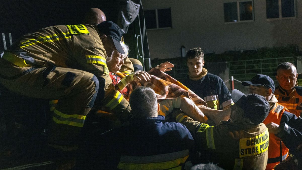 Powódź 2024. Ewakuacja szpitala w Nysie. 