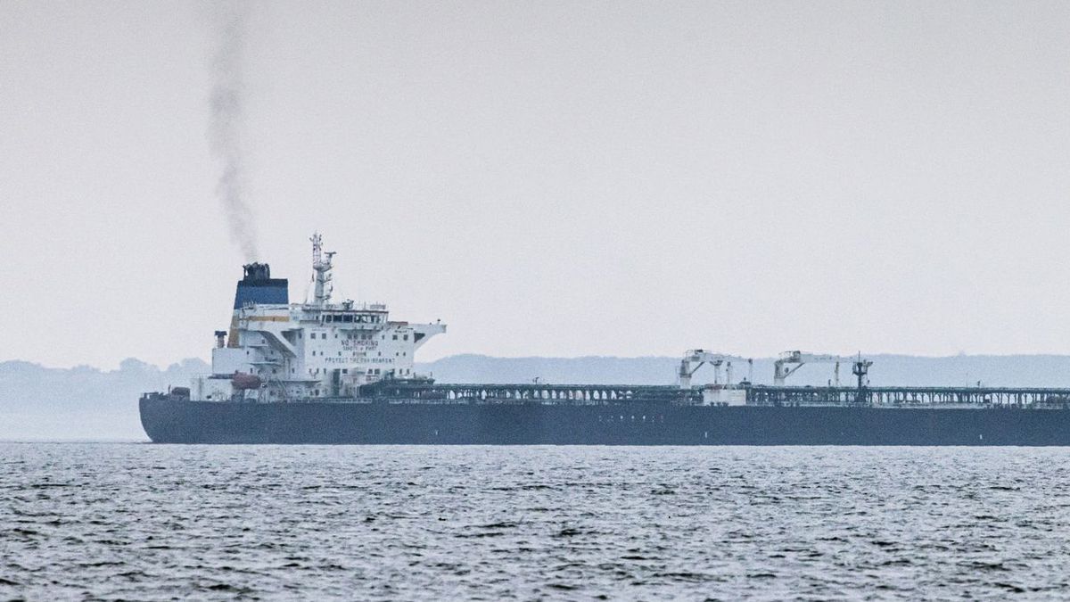 Ochroniarze "floty cieni”. Agenci GRU i wagnerowcy na tankowcach