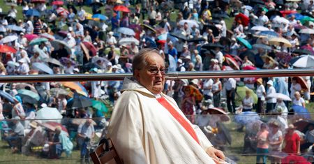 Ojciec Rydzyk mówił o ''ojro''. Sam korzystał z unijnych pieniędzy