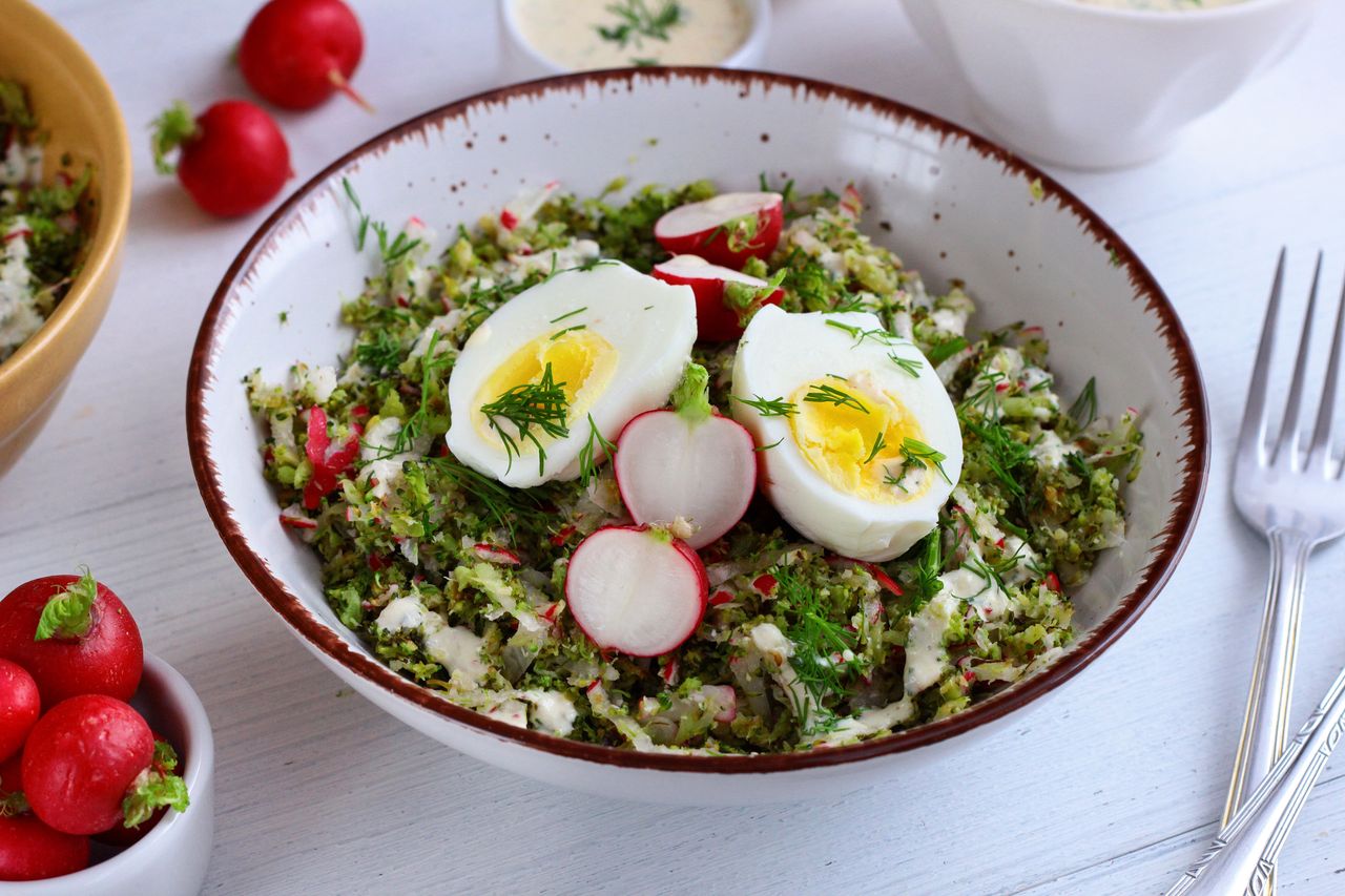 Carnival salad: A healthy twist with broccoli and turkey