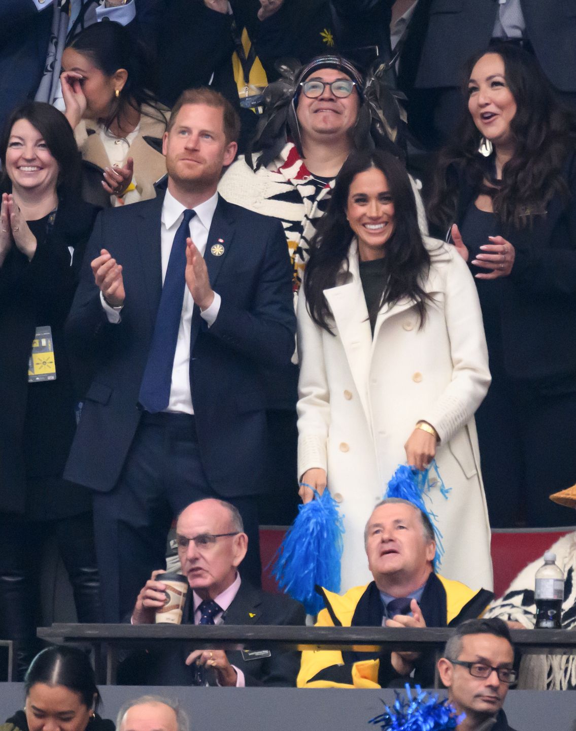 Zadowoleni  Harry i Meghan na ceremonii otwarcia Invictus Games
