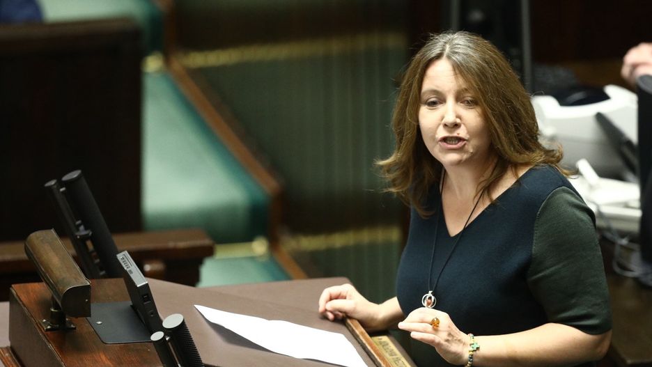 Joanna Lichocka chce przeprosin za billboardy ze swoim "gestem"