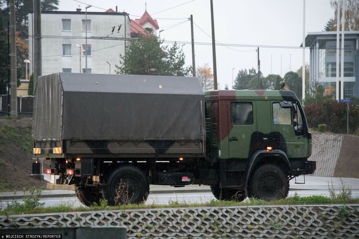 Wypadek z udziałem wojskowej ciężarówki pod Hajnówką