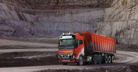 Autonomiczne ciężarówki Volvo w kopalni