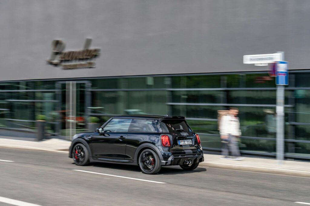 Mini JCW 1to6 Edition