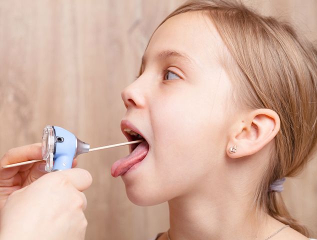 Na zapalenie gardła najczęściej chorują dzieci w wieku 4-7 lat, zwłaszcza te uczęszczające do przedszkoli.