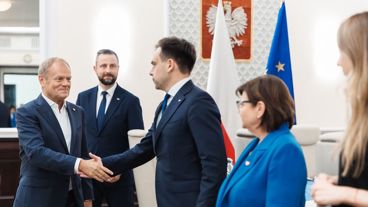 Premier Donald Tusk i minister finansów Andrzej Domański