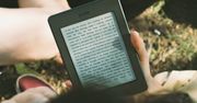 Nie męczy oczu tak jak smartfon czy tablet. Warto mieć czytnik w swojej kieszeni