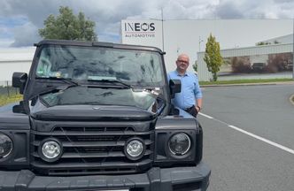 Land Rover nie sprzedał im praw do Defendera. Zbudowali swojego. Widziałem, jak powstaje