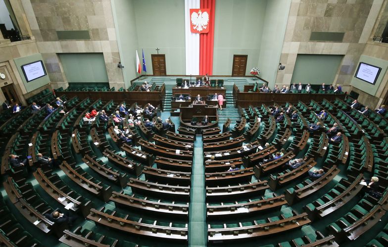 Sala sejmowa podczas 1. czytania obywatelskiego projektu ustawy o ograniczeniu handlu w niedzielę