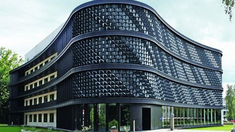 Unikalna fasada budynku 1