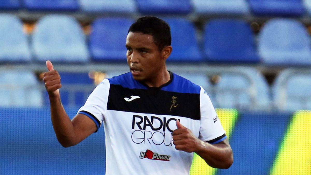 PAP/EPA / FABIO MURRU / Na zdjęciu: Luis Muriel