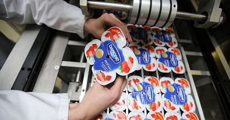 Danone podjął decyzję. Chodzi o produkcję w Rosji