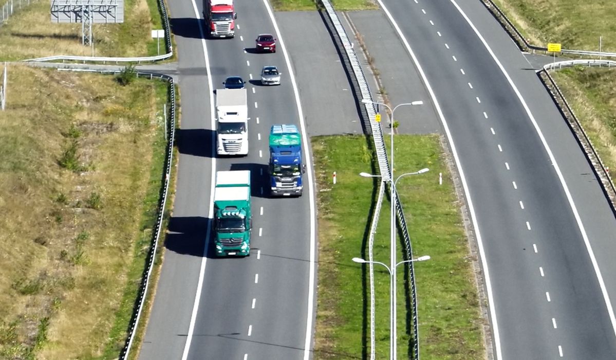 Kontrolowali autostradę z drona. Skupili się na jednym typie wykroczeń