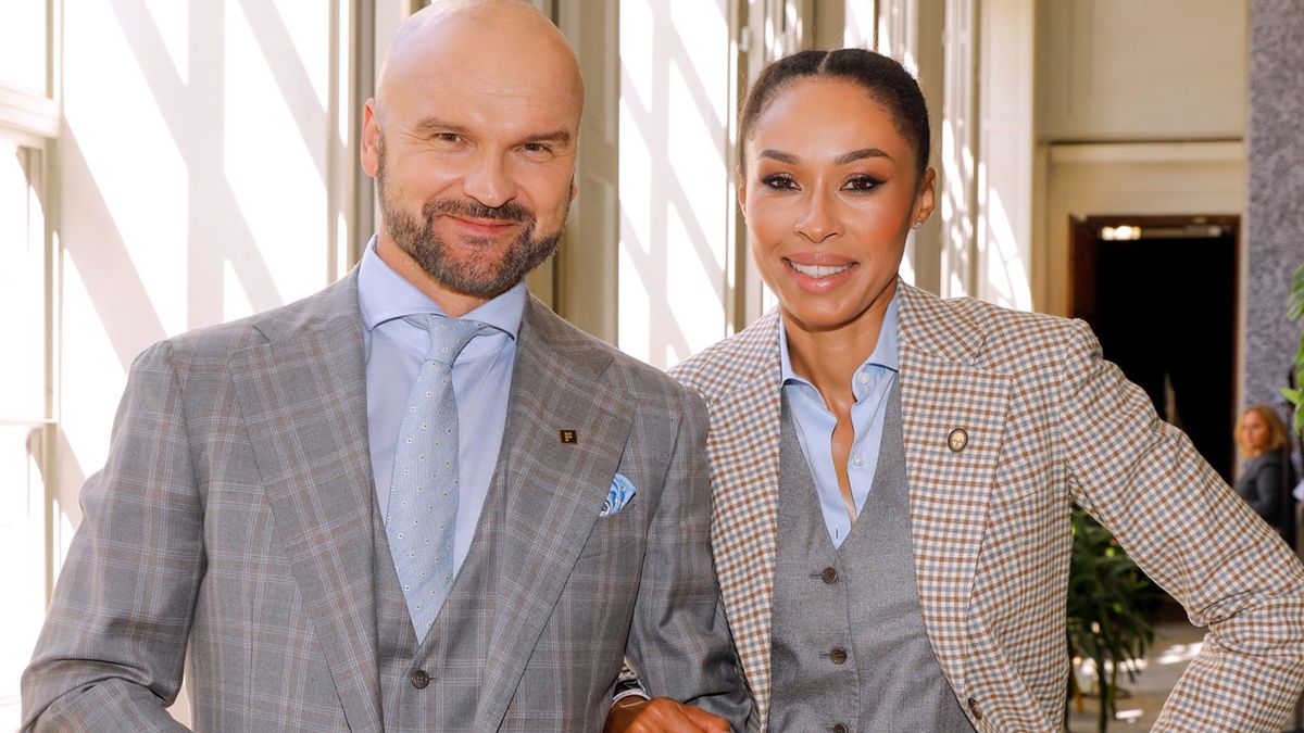 Omenaa Mensah, Rafał Brzoska