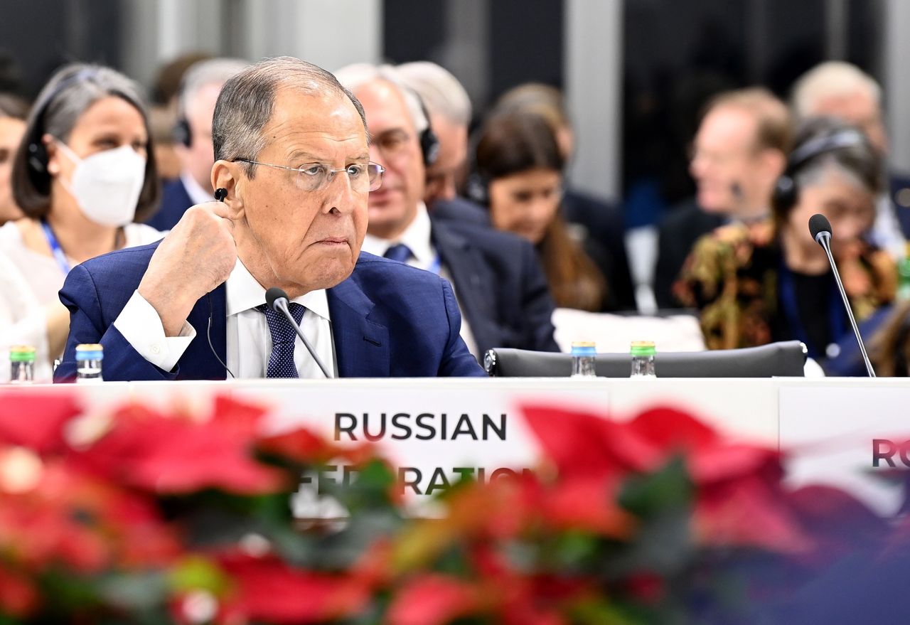 Sergey Lavrov directly made threats against Moldova at the OSCE meeting.