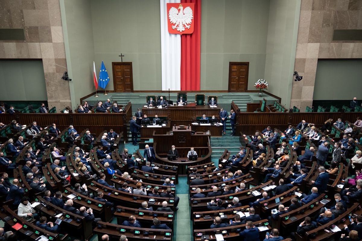 Posłowie nie będą mogli zdalnie uczestniczyć w sierpniowym posiedzeniu Sejmu