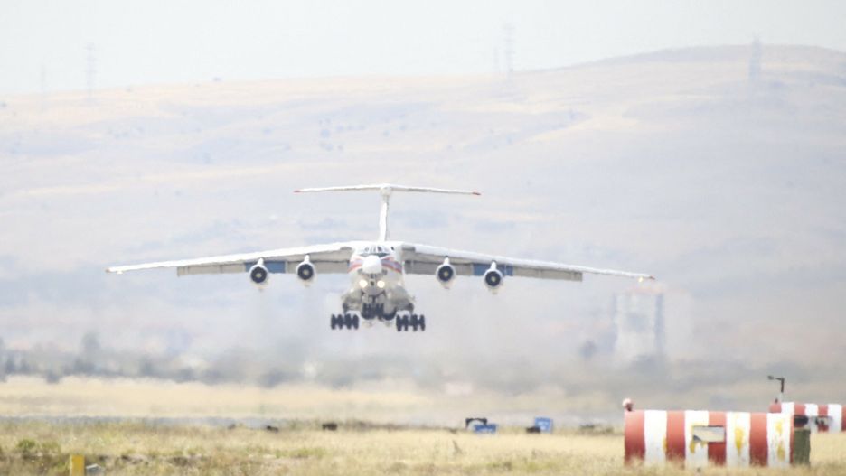 Rosyjski system rakietowy S-400 w Turcji
ANKARA, TURKEY - JULY 14: Russian Ilyushin Il-76 cargo aircraft carrying components of Russian S-400 Long Range Air and Missile Defense Systems takes-off from Murted Air Base in Ankara, Turkey on July 14, 2019. Delivery of S-400 Long Range Air and Missile Defense Systems is continuing as planned, and the sixth plane carrying S-400 parts landed at Murted Airbase outside Ankara. Gokhan Balci / Anadolu Agency/ABACAPRESS.COM
AA/ABACA