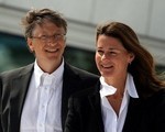 Fundacja Billa Gatesa daje 50 milionw dolarw na walk z ebol