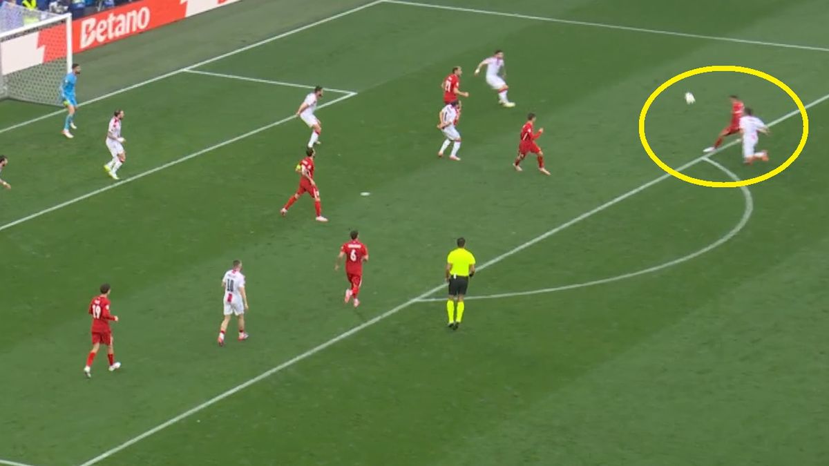 Twitter / Screen / TVP Sport / Na zdjęciu: Mert Muldur strzelił fantastycznego gola dla Turcji