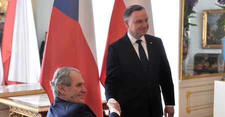 Konferencja Dudy i prezydenta Czech. Będą kroki prawne wobec Gazpromu
