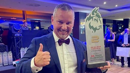 Polak zmierzy się z "wyścigiem do chmur"