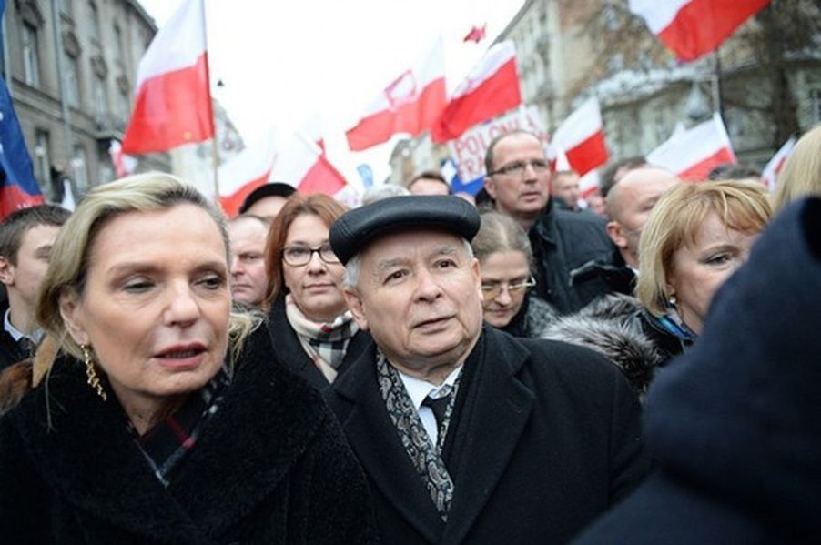 Jarosław Kaczyński: "10 kwietnia 2018 roku staną dwa pomniki". Poznaliśmy lokalizacje