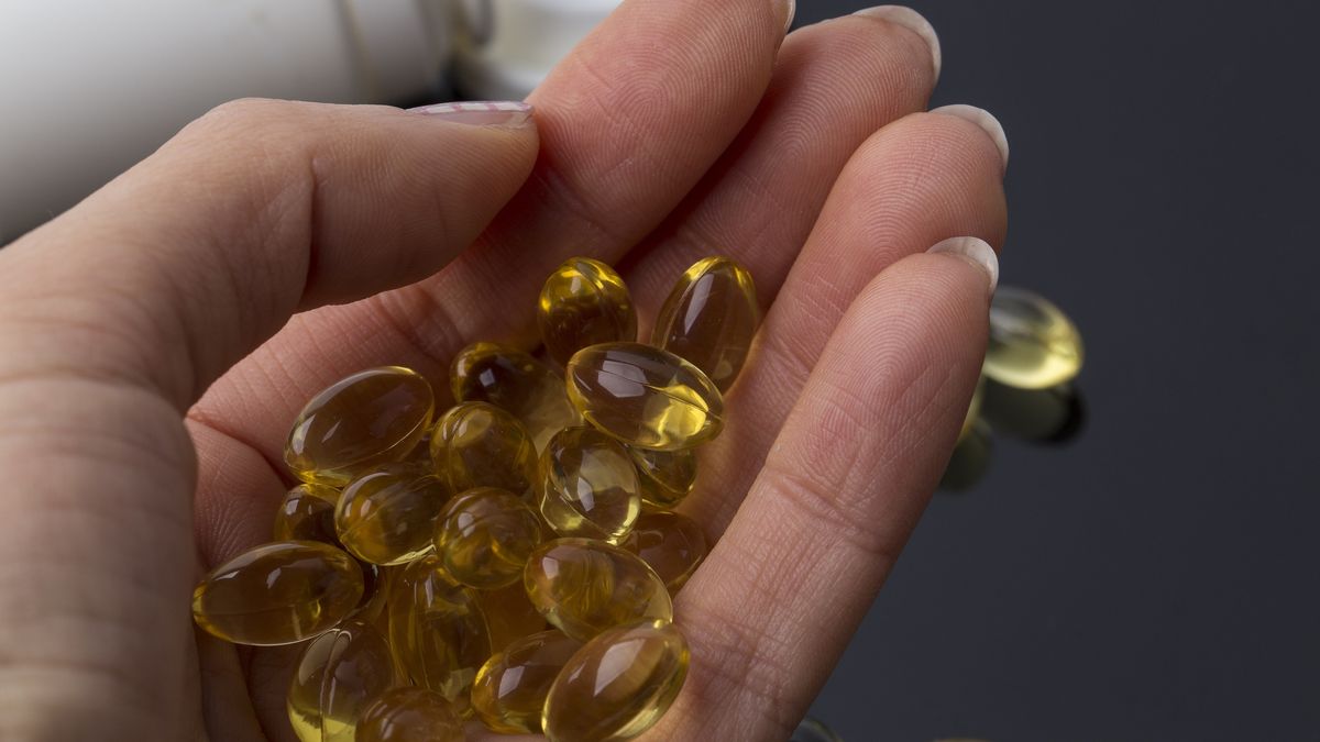 Pills on the palm of your hand
Pills on the palm of your hand
bong hyunjung
background, medical, person, texture, health, palm, concept, healthcare, healthy, isolated, treatment, color, drug, help, medication, pharmaceutical, colorful, glass, supplement, tablet, green, close, colorfullpils, glassofwater, handandpils, pink pill, pouch