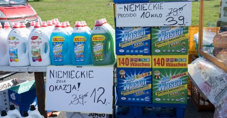 Polski proszek gorszy od niemieckiego. Prezes PiS: oszukują nas. Prawda jest inna