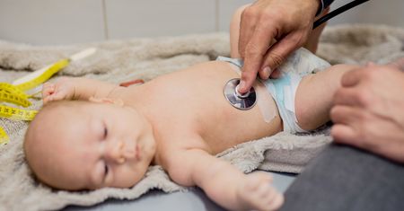 Wirus RSV atakuje dzieci. Oddziały pediatrii potrzebują dodatkowych łóżek