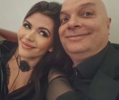 Młodsza o 26 lat żona Krzysztofa Skiby pręży się w bikini. Sporo odsłoniła