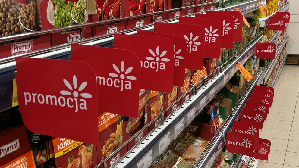 Sklepy robią coraz mniej promocji. Koronawirus komplikuje sprawę