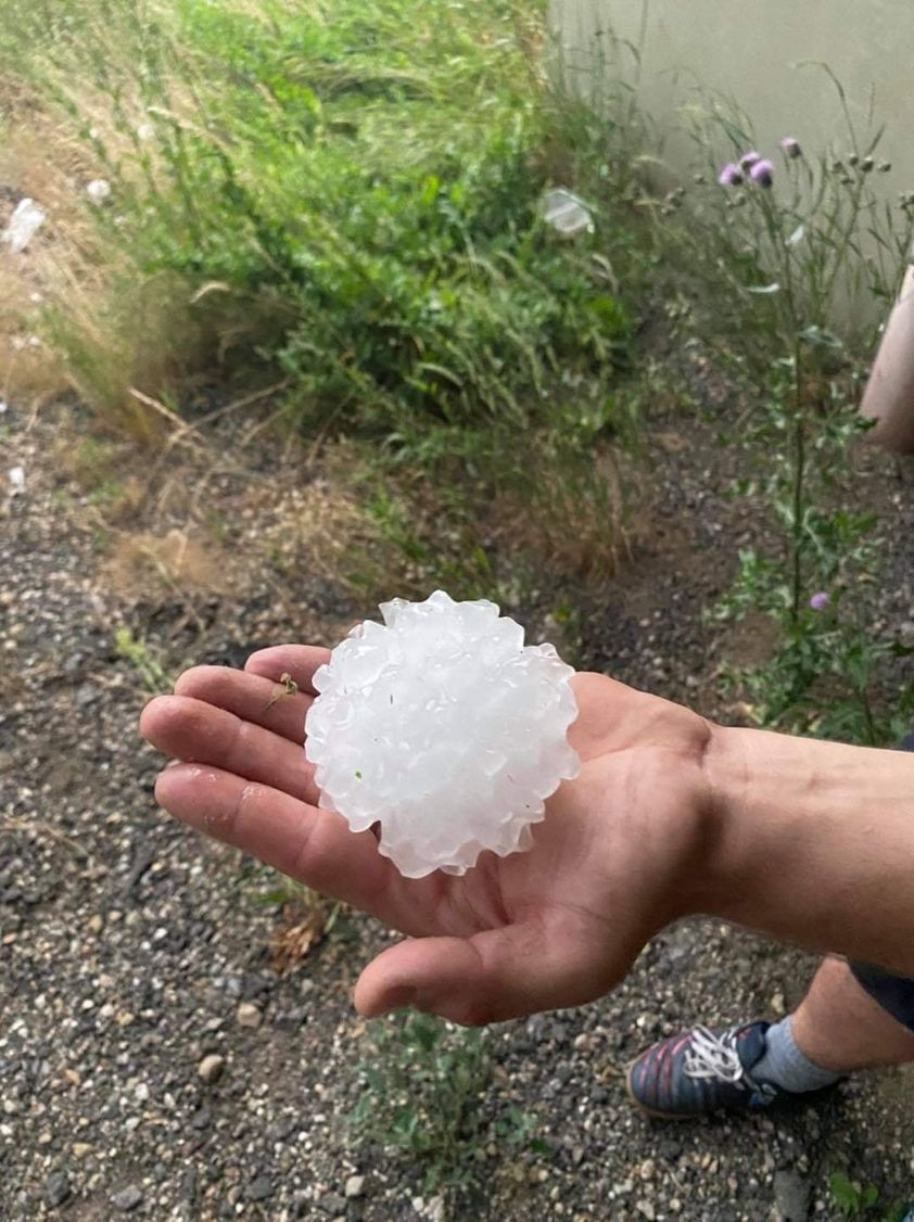 Śląskie. Grad wielkości 10 cm spadł m.in. w okolicach Bytomia.