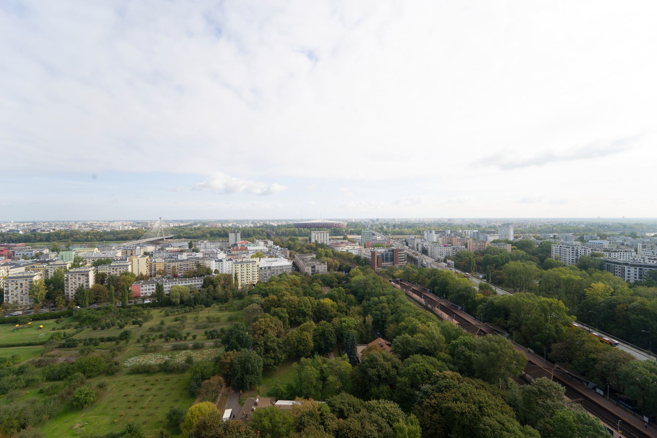 Samyang AF 14 mm f/2.8 FE - ultraszeroko, jasno i w przystępnej cenie [recenzja] 81
