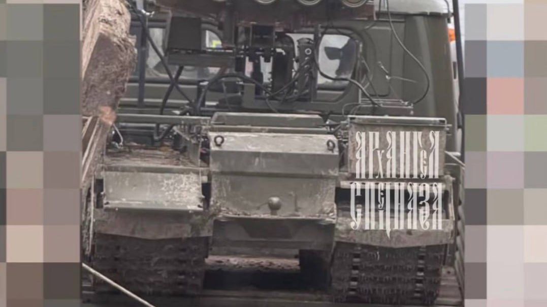 Wóz z modułem bojowym jednorazowego użytku z bronią rakietową