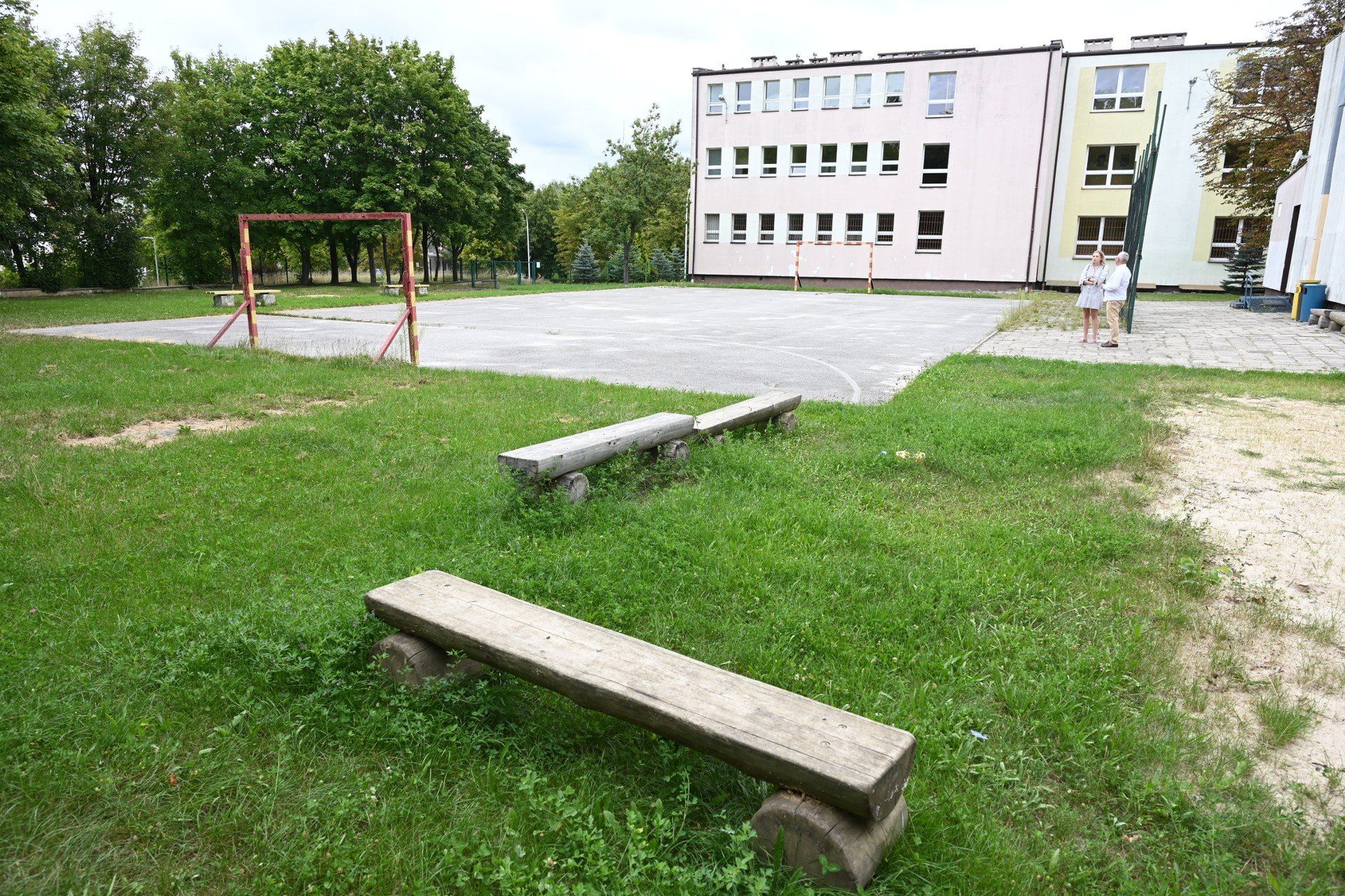 Dzieciaki będą mogły korzystać z niego zarówno w czasie lekcji, jak i po zajęciach, a teren posłuży do organizacji imprez sportowych i rekreacyjnych - od szkolnych festynów po zawody.