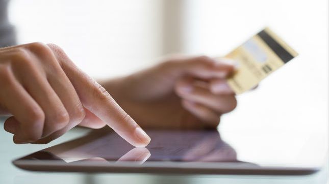 Allegrowicz pokazał całemu światu swoją kartę kredytową. Dobrze, że nikt nie skorzystał 1