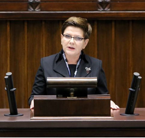 Beata Szydło chce naprawiać biblioteki publiczne