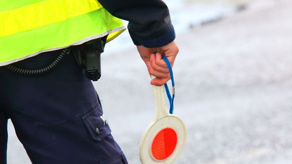 Policja policjant lizak drogówka