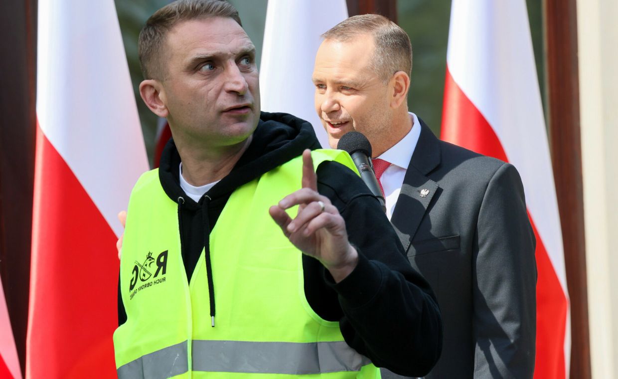 Bąkiewicz będzie chronił Nawrockiego. "Nie jest w Polsce bezpieczny"