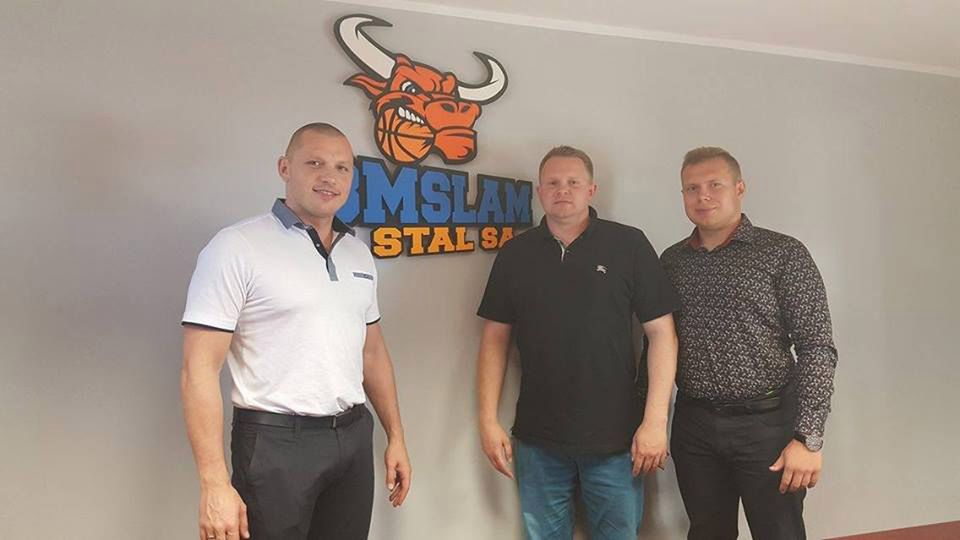 Zdjęcie okładkowe artykułu: Materiały prasowe / Oficjalna strona BM Slam Stali Ostrów / Paweł Matuszewski (po lewej), Grzegorz Ardeli (w środku) i Krzysztof Nabzdyk (po prawej)