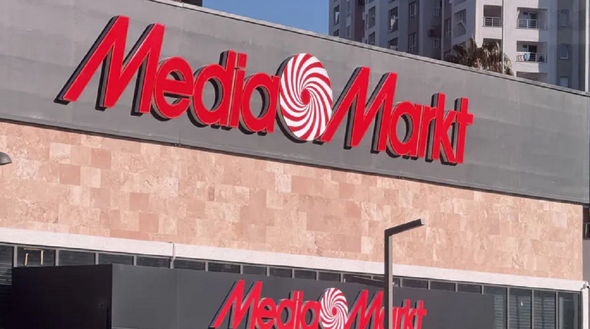 2 tys. zł mniej za telewizor Samsung. Media Markt obniża ceny